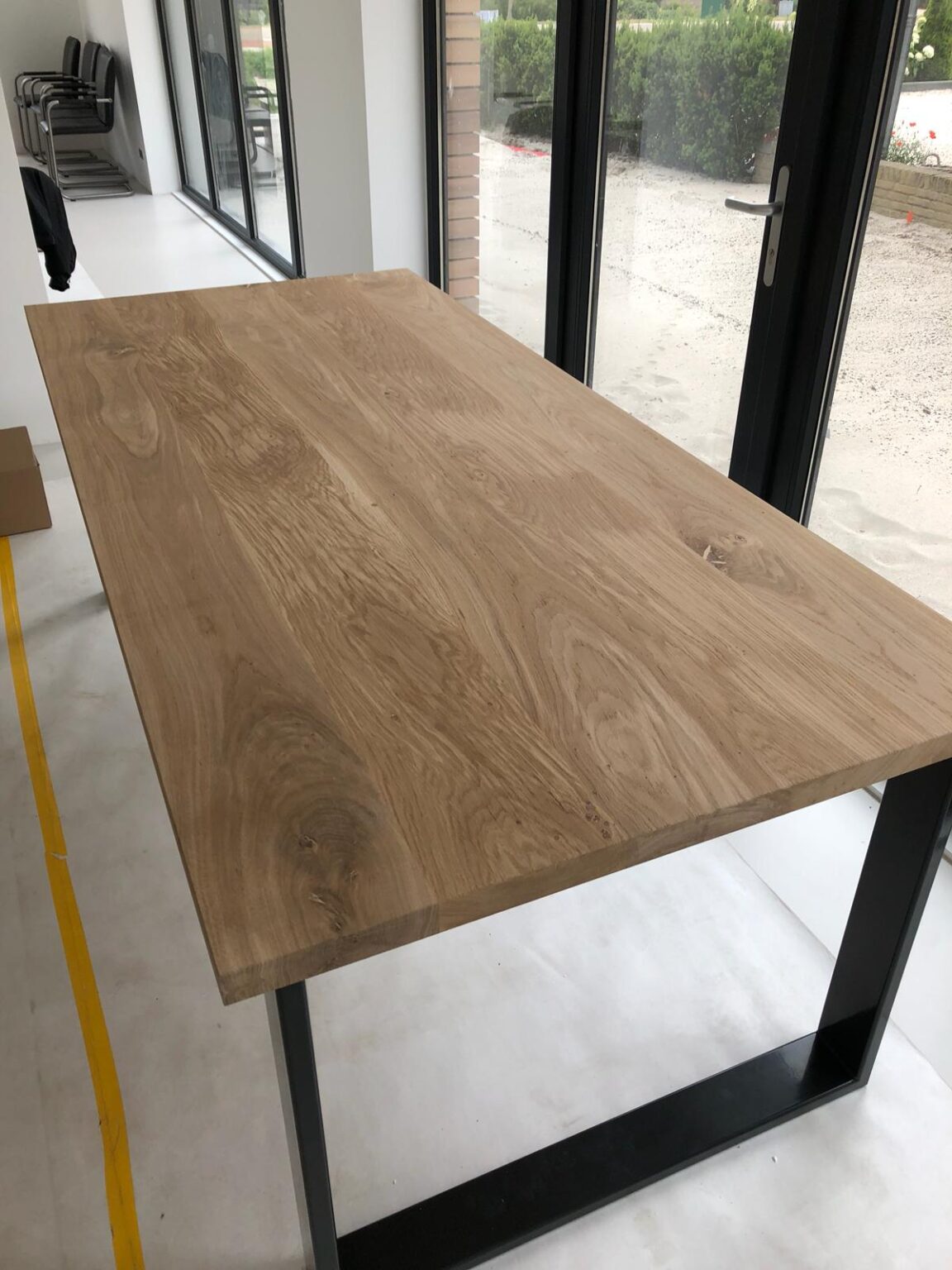 Massief Eiken Boomstam Tafel Op Maat Zaagfabriek massief-eiken-boomstam-tafel-op-maat-zaagfabriek